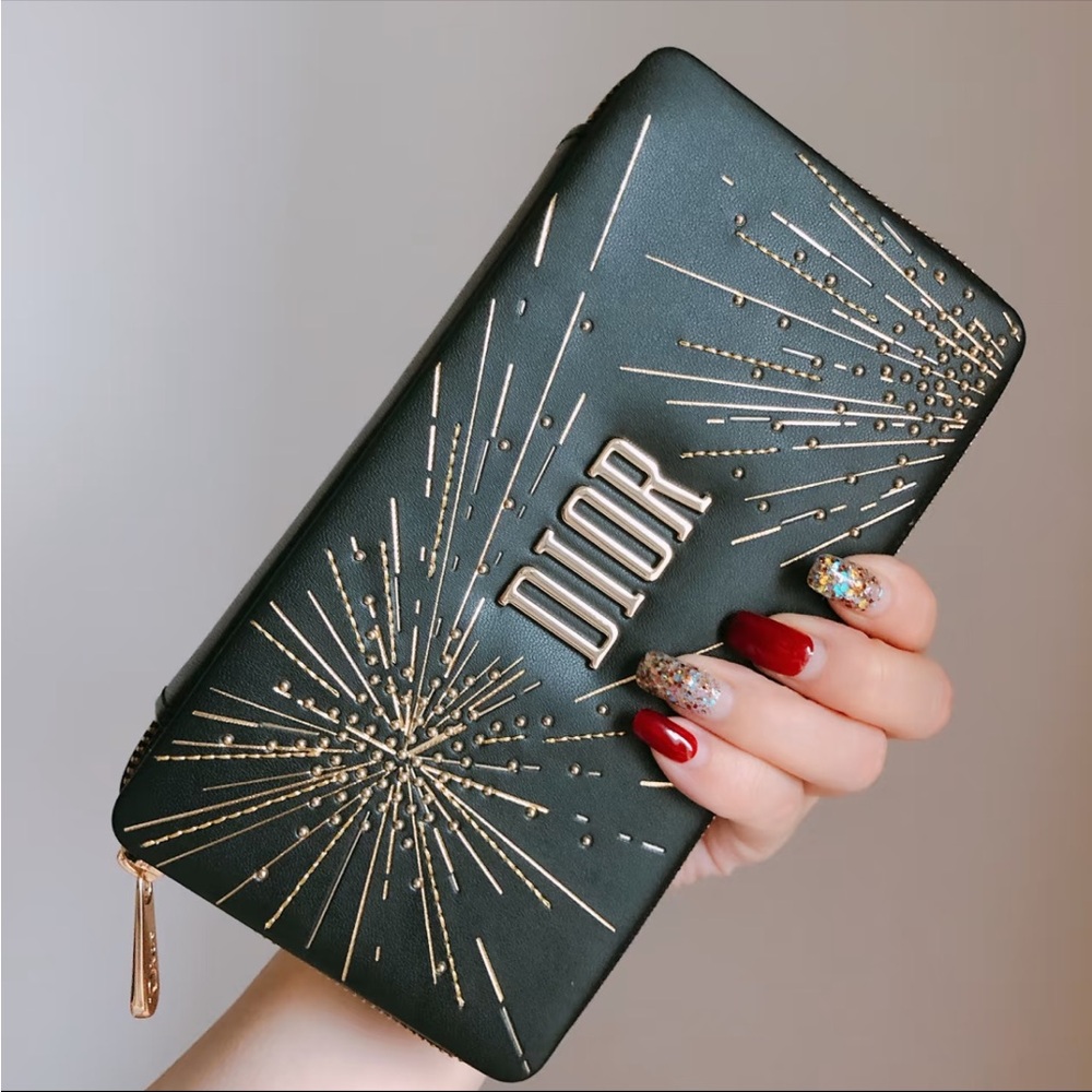 rouge dior couture collection  pouch
